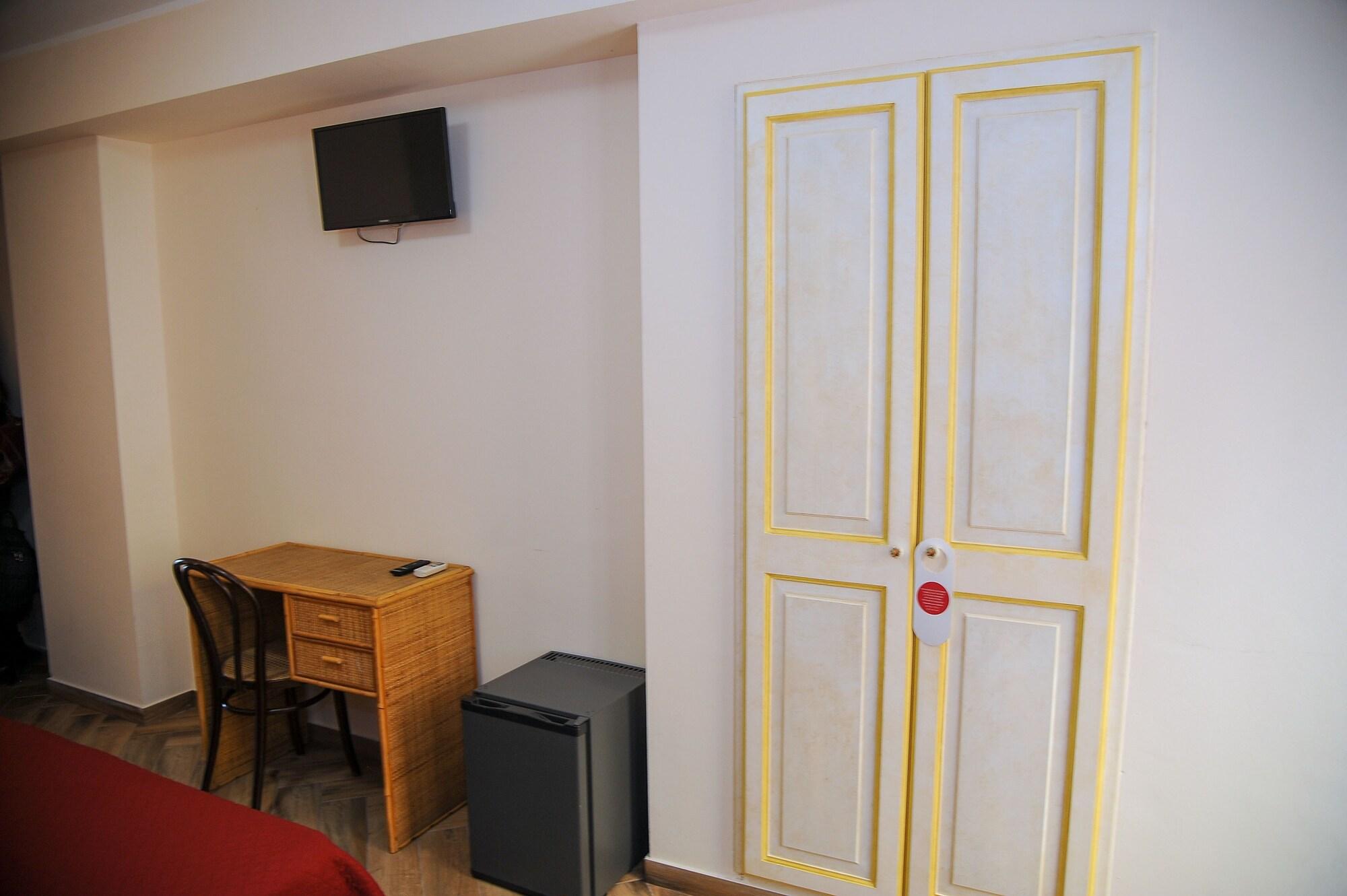 מרינלה דו סלינונטה Hotel Riviera מראה חיצוני תמונה