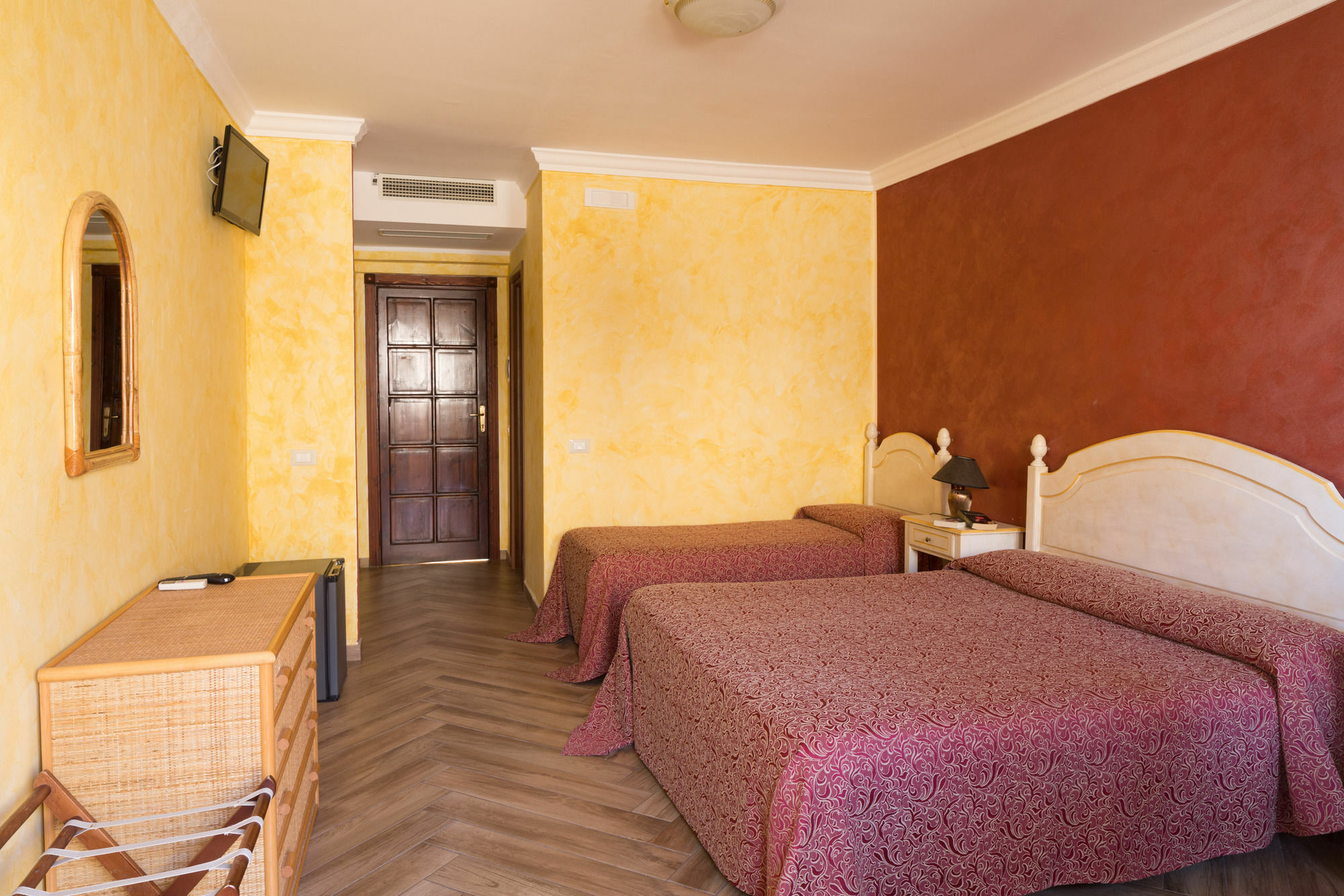 מרינלה דו סלינונטה Hotel Riviera מראה חיצוני תמונה